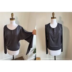 FREE PEOPLE SHIMMER BLACK FLOWY SLEEVE HENLEY LONF SLEEVE BOAT NECK SMALL